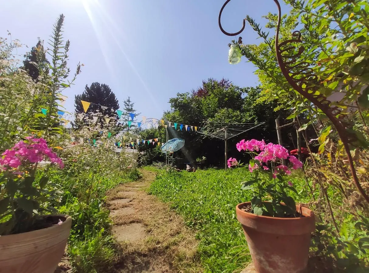 홈스테이 Modernes Zimmer Am Park Mit Garten, Huehner & Enten 뮌헨
